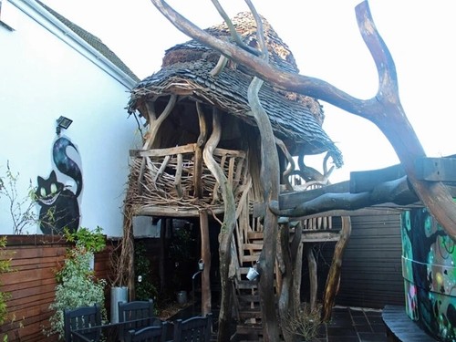 Tree house insulated - insulated, garden